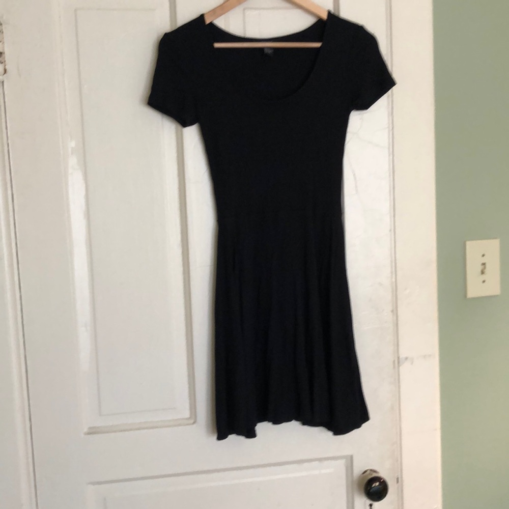 Forever 21 - Black Ribbed Scoop-neck Dress